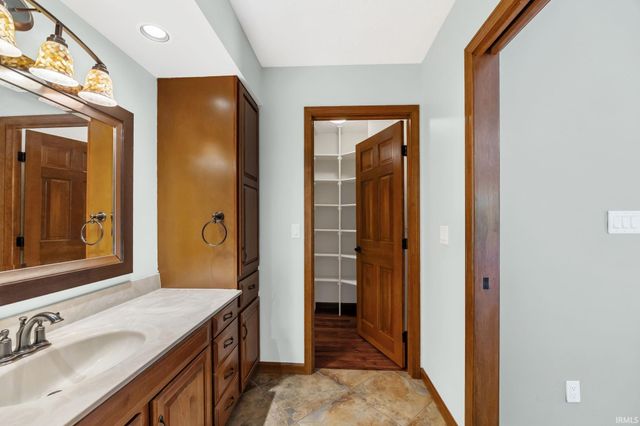 7402 Abby Marle E, West Lafayette, IN 47906