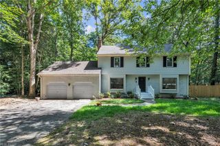 2 Clarendon CT, Williamsburg, VA 23188