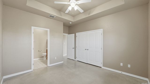 118 Navarro Xing Unit 1B, Seguin, TX 78155