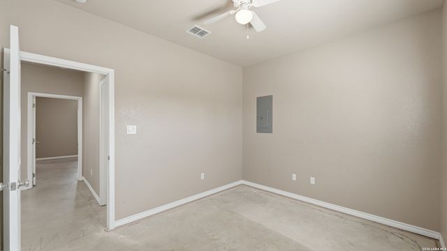 118 Navarro Xing Unit 1B, Seguin, TX 78155