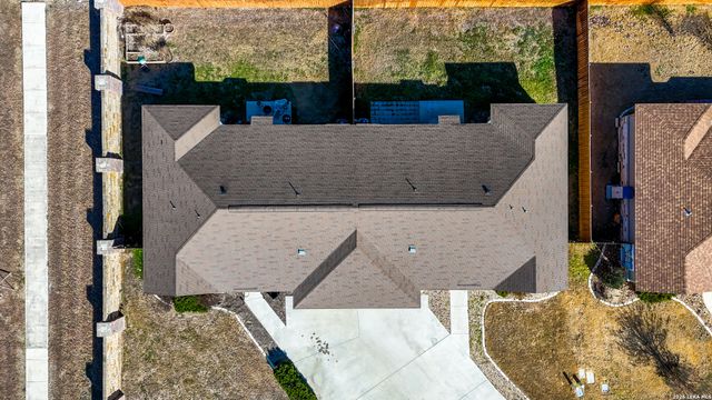 118 Navarro Xing Unit 1B, Seguin, TX 78155