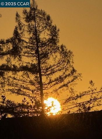 4271 Whittle Ave, Oakland, CA 94602