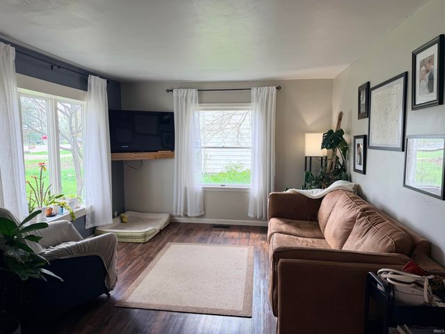6816 E Jackson Street, Muncie, IN 47303