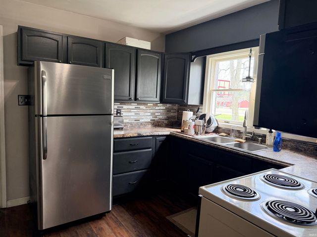 6816 E Jackson Street, Muncie, IN 47303