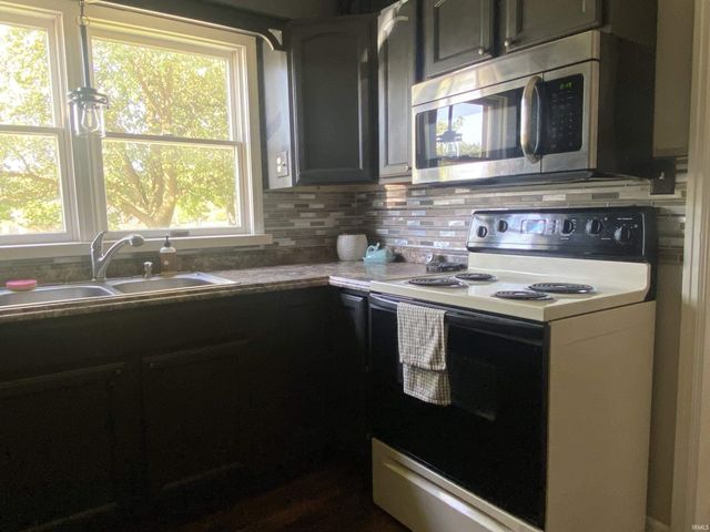 6816 E Jackson Street, Muncie, IN 47303