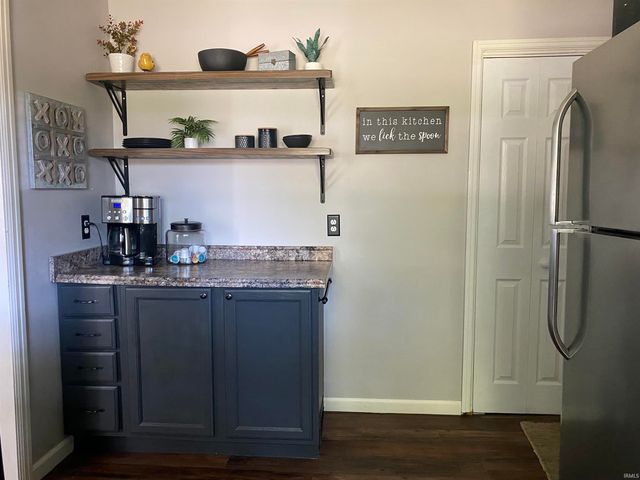 6816 E Jackson Street, Muncie, IN 47303