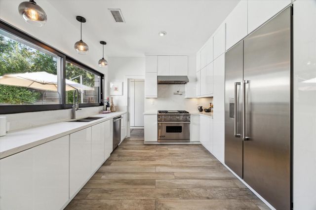 5406 Woodway Drive, Houston, TX 77056
