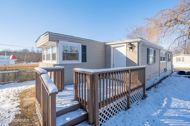 1 Bayshore Mobile Mnr, Hazlet, NJ 07730