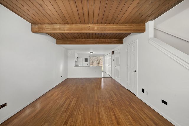 430 Normandie Lane 430, Round Lake Beach, IL 60073