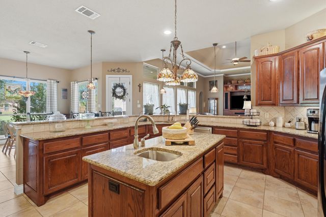 108 Concorde Circle, Cresson, TX 76035