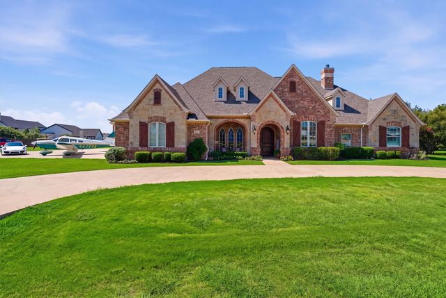 108 Concorde Circle, Cresson, TX 76035