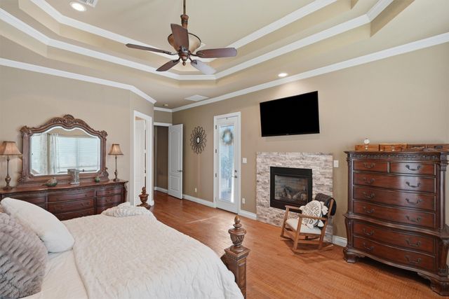108 Concorde Circle, Cresson, TX 76035