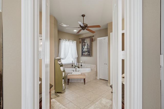 108 Concorde Circle, Cresson, TX 76035
