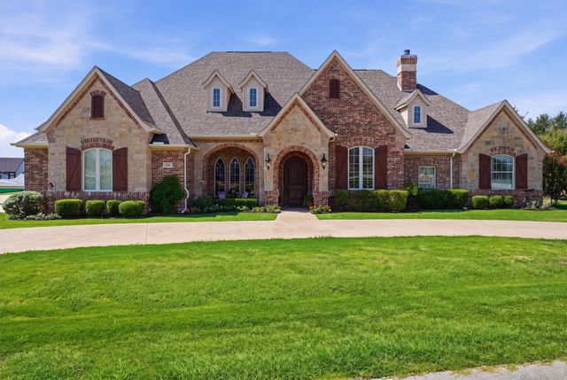 108 Concorde Circle, Cresson, TX 76035