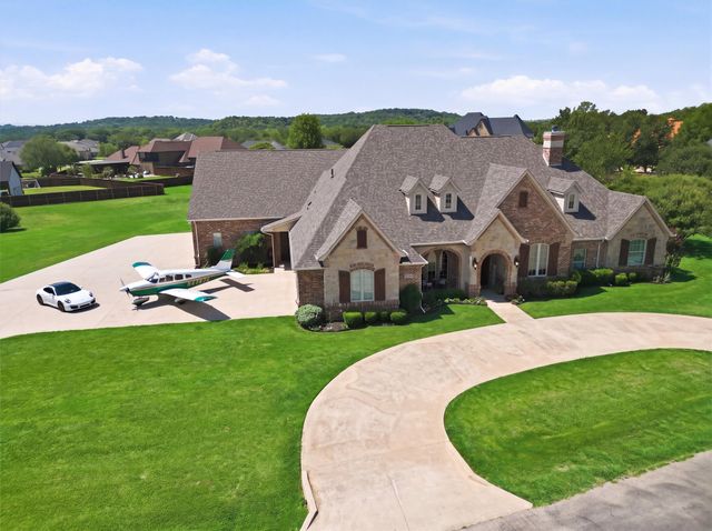 108 Concorde Circle, Cresson, TX 76035