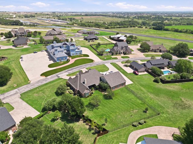 108 Concorde Circle, Cresson, TX 76035