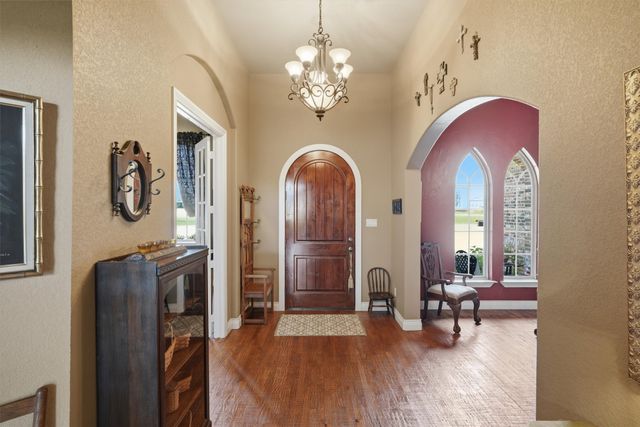 108 Concorde Circle, Cresson, TX 76035