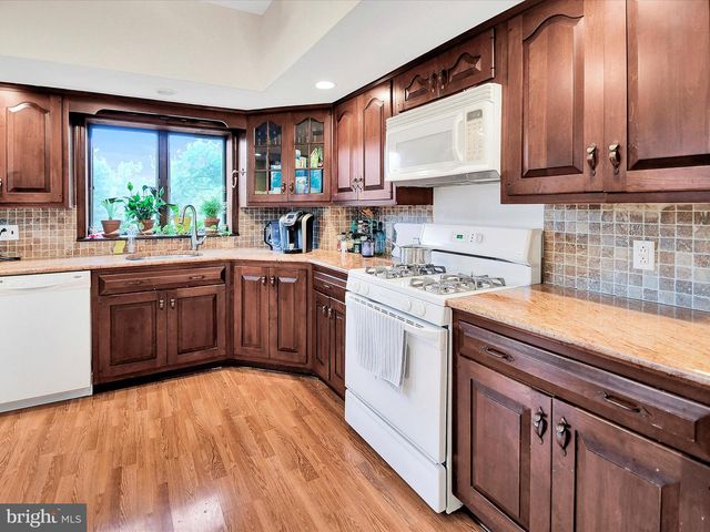 3 BELLS MILL ROAD, Erdenheim, PA 19038