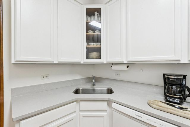 822 Washington Boulevard 3, Oak Park, IL 60302