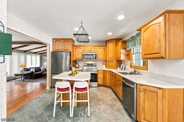 18 Fox Hollow Ct, Vernon Twp., NJ 07462