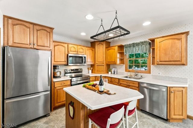 18 Fox Hollow Ct, Vernon Twp., NJ 07462
