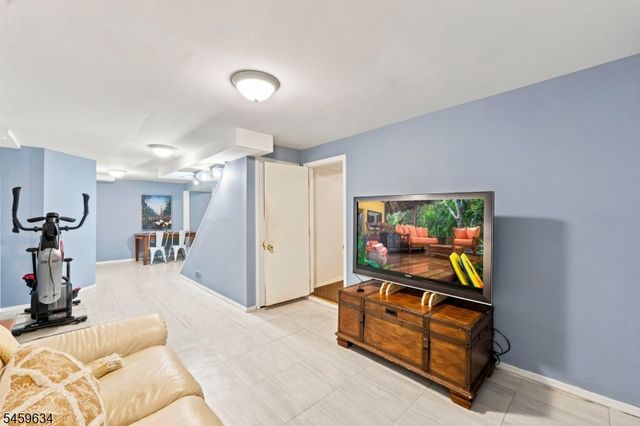18 Fox Hollow Ct, Vernon Twp., NJ 07462