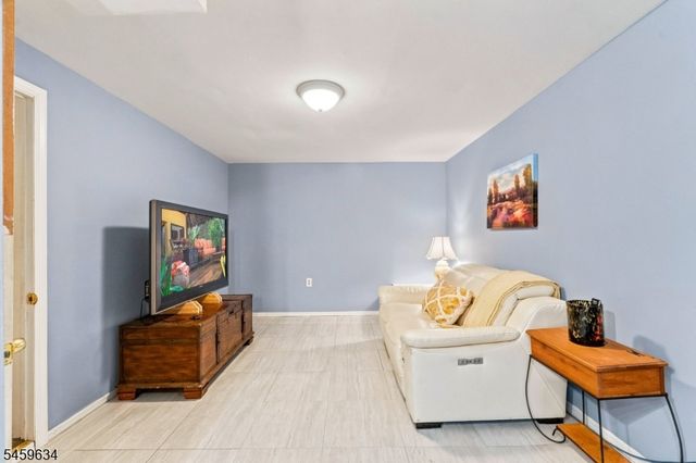 18 Fox Hollow Ct, Vernon Twp., NJ 07462