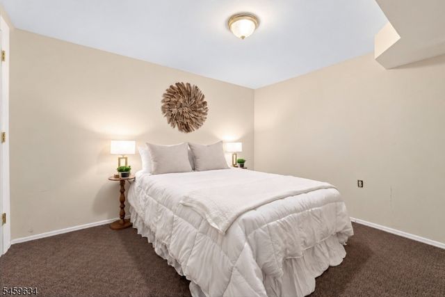 18 Fox Hollow Ct, Vernon Twp., NJ 07462