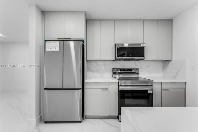 10170 SW 170th Ter, Miami, FL 33157