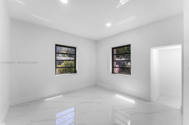 10170 SW 170th Ter, Miami, FL 33157