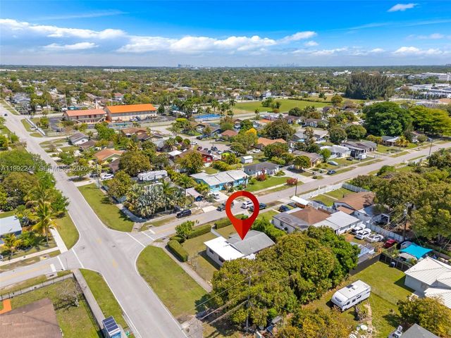 10170 SW 170th Ter, Miami, FL 33157