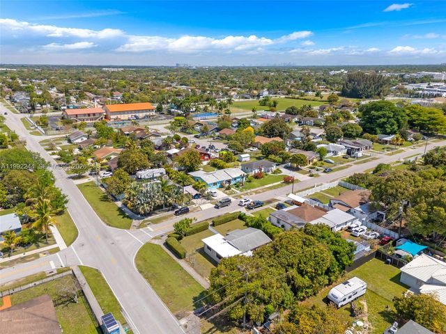 10170 SW 170th Ter, Miami, FL 33157