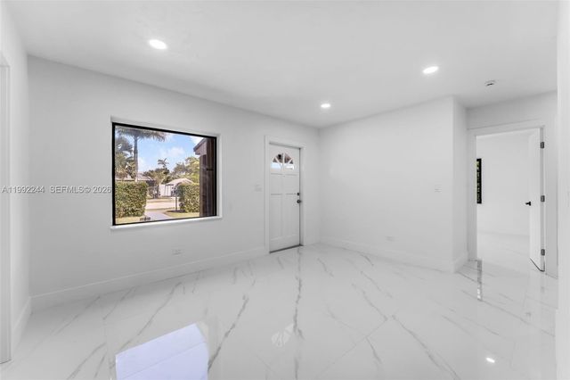 10170 SW 170th Ter, Miami, FL 33157