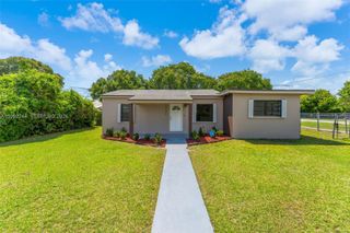 10170 SW 170th Ter, Miami, FL 33157