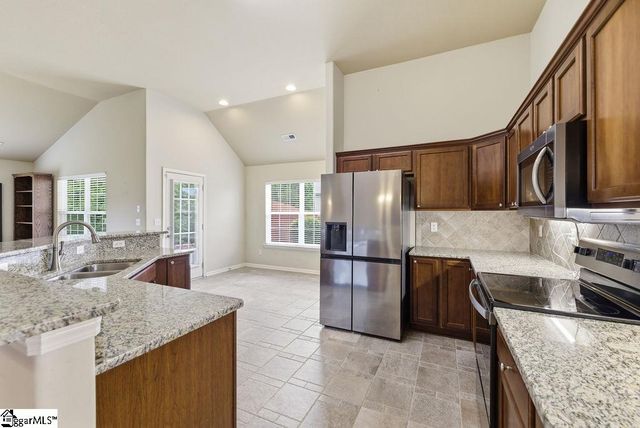 105 Eagles View Court, Easley, SC 29642