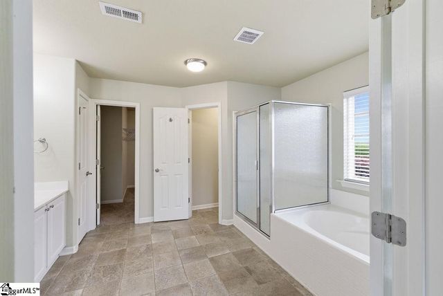 105 Eagles View Court, Easley, SC 29642