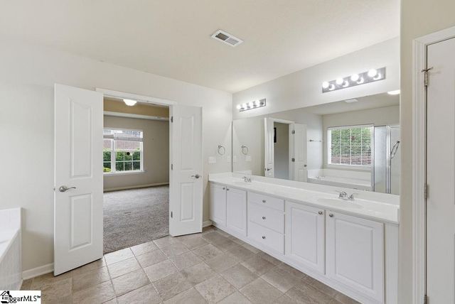 105 Eagles View Court, Easley, SC 29642