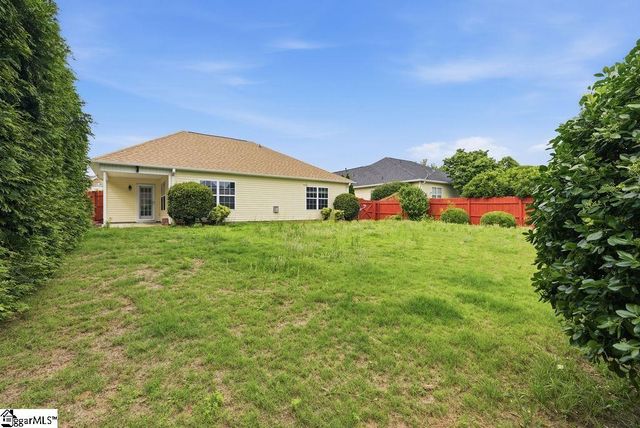 105 Eagles View Court, Easley, SC 29642