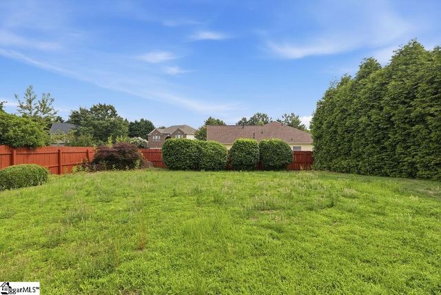 105 Eagles View Court, Easley, SC 29642