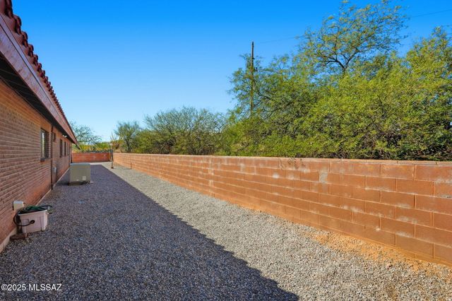 2350 S Camino Del Sol, Green Valley, AZ 85622