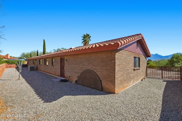 2350 S Camino Del Sol, Green Valley, AZ 85622