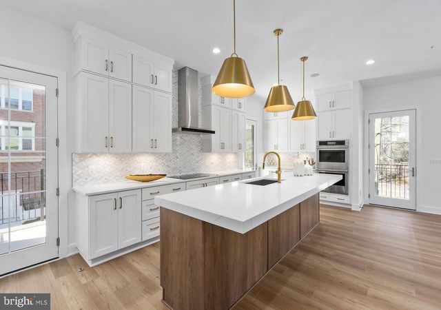 8601 ERDEM PL, Chevy Chase, MD 20815