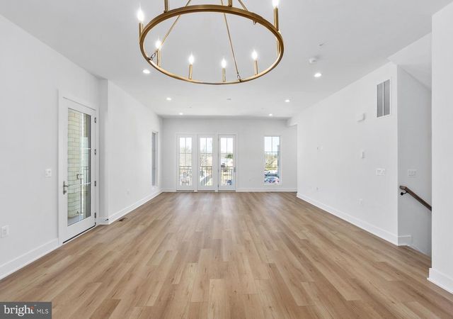 8601 ERDEM PL, Chevy Chase, MD 20815