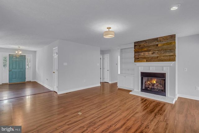 47 ROSEBERRY LN, Urbanna, VA 23175