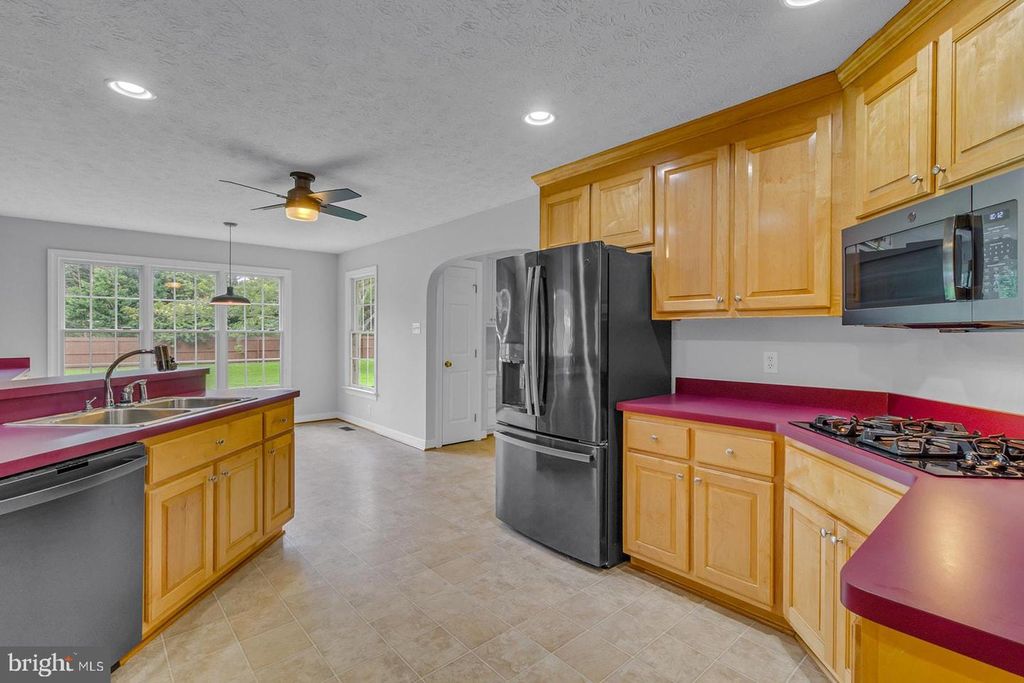 47 ROSEBERRY LN, Urbanna, VA 23175