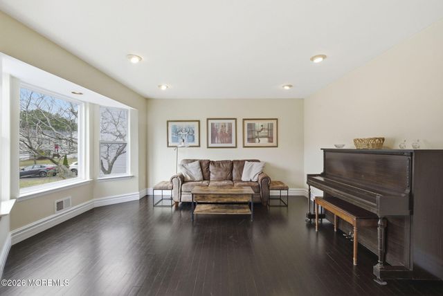 41 Netty Street, Howell, NJ 07731