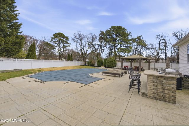 41 Netty Street, Howell, NJ 07731