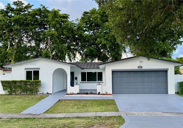 9110 NW 18th Ct, Pembroke Pines, FL 33024