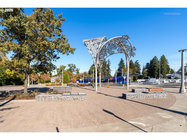 12811 Se OATFIELD Rd, Milwaukie, OR 97222