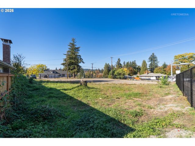 12811 Se OATFIELD Rd, Milwaukie, OR 97222
